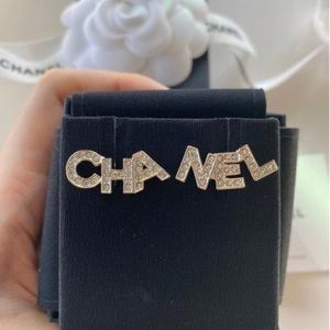 CHANEL Earrings COL1972